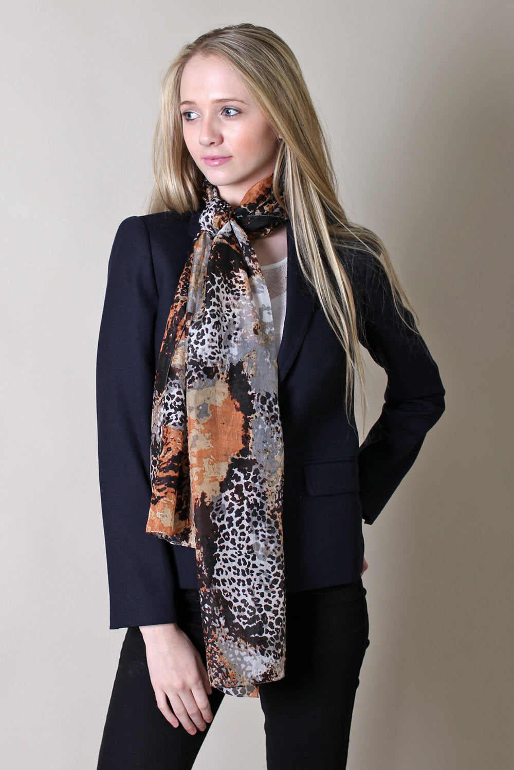 Scarves - Women Collection