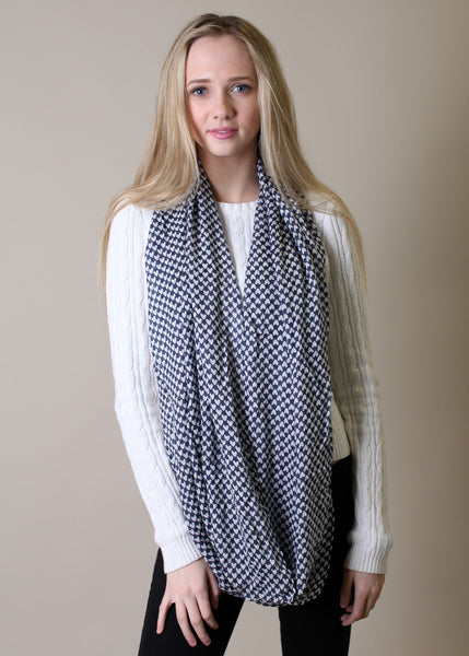 Endless Hearts Infinity Scarf