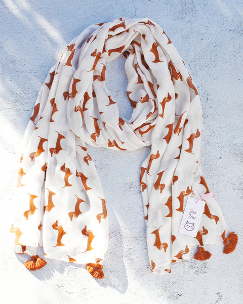 Brown Dog / Off-White Base